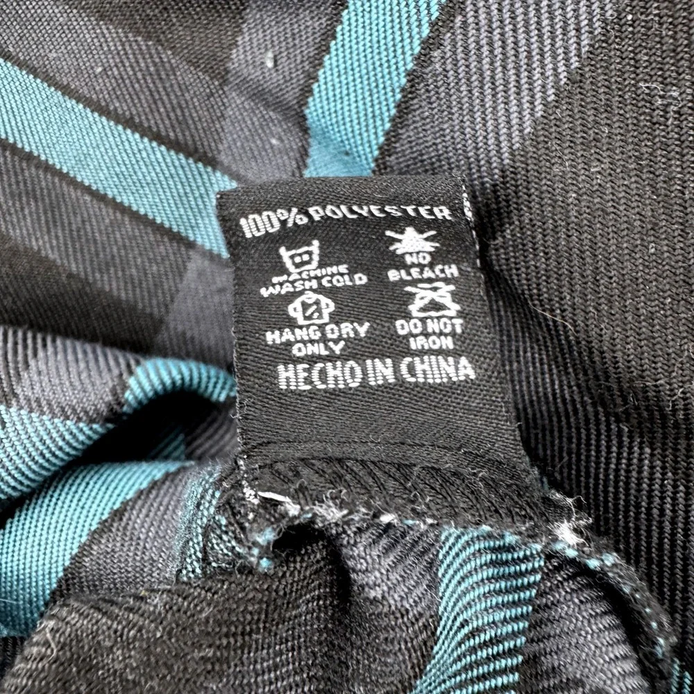 Dixxon Flannel Co Union Square Mens Small Teal Black Plaid D-Tech Flannel Shirt